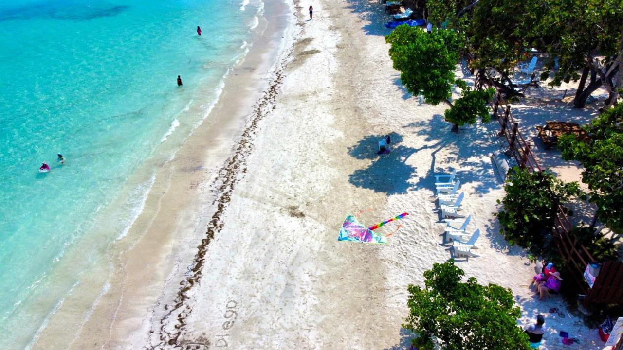 Blue Island Punta Rucia 호텔 외부 사진